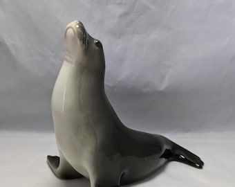 ロモノーソフ ソ連磁器 ホッキョクグマ 動物の置物 手描きの置物