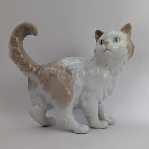 Lladro Nao Vintage Collectable Walking Kitten