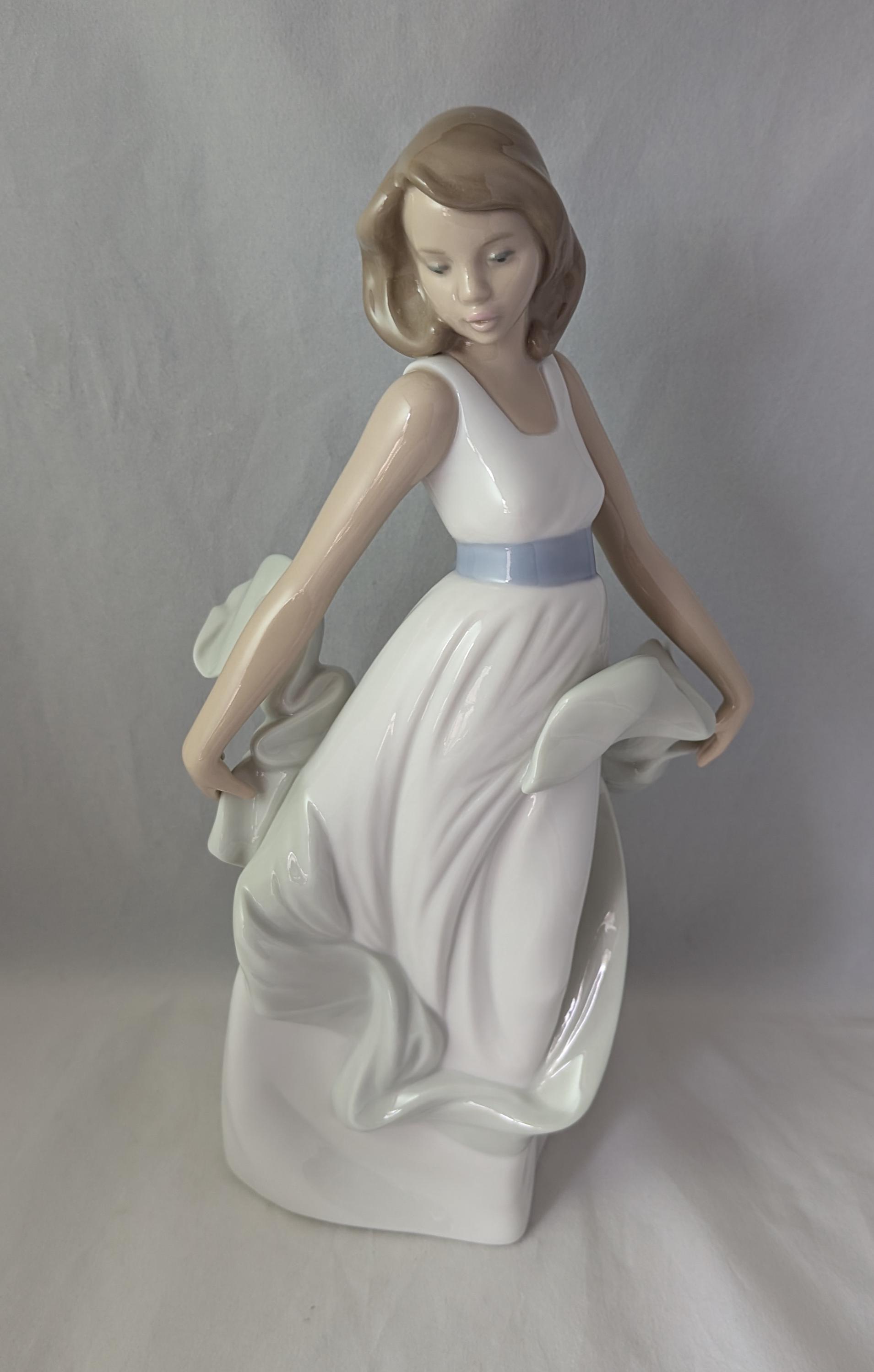 Collectable Lladro Nao Figure - 