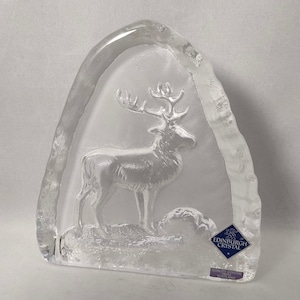 Collectable Edinburgh Crystal Intaglio Glass Stag Paperweight