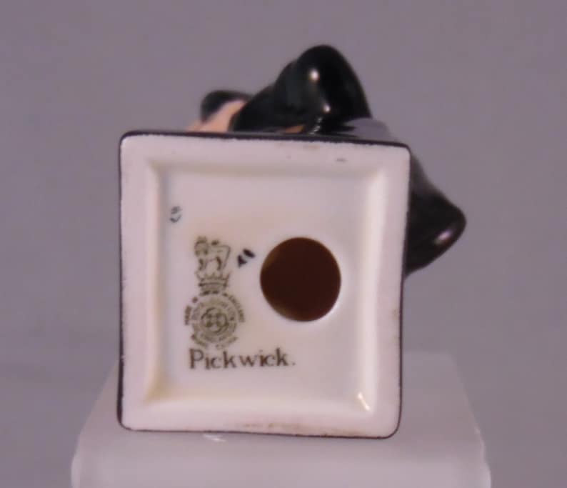 Vintage Royal Doulton Decorative Figure of Mr Pickwick