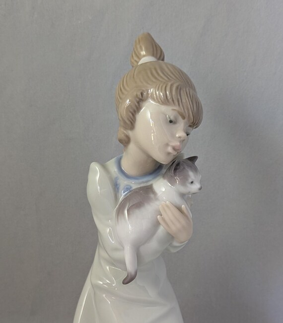 美品 LLADRO リヤドロ お昼寝の場所 子猫 磁器人形 インテリア 猫