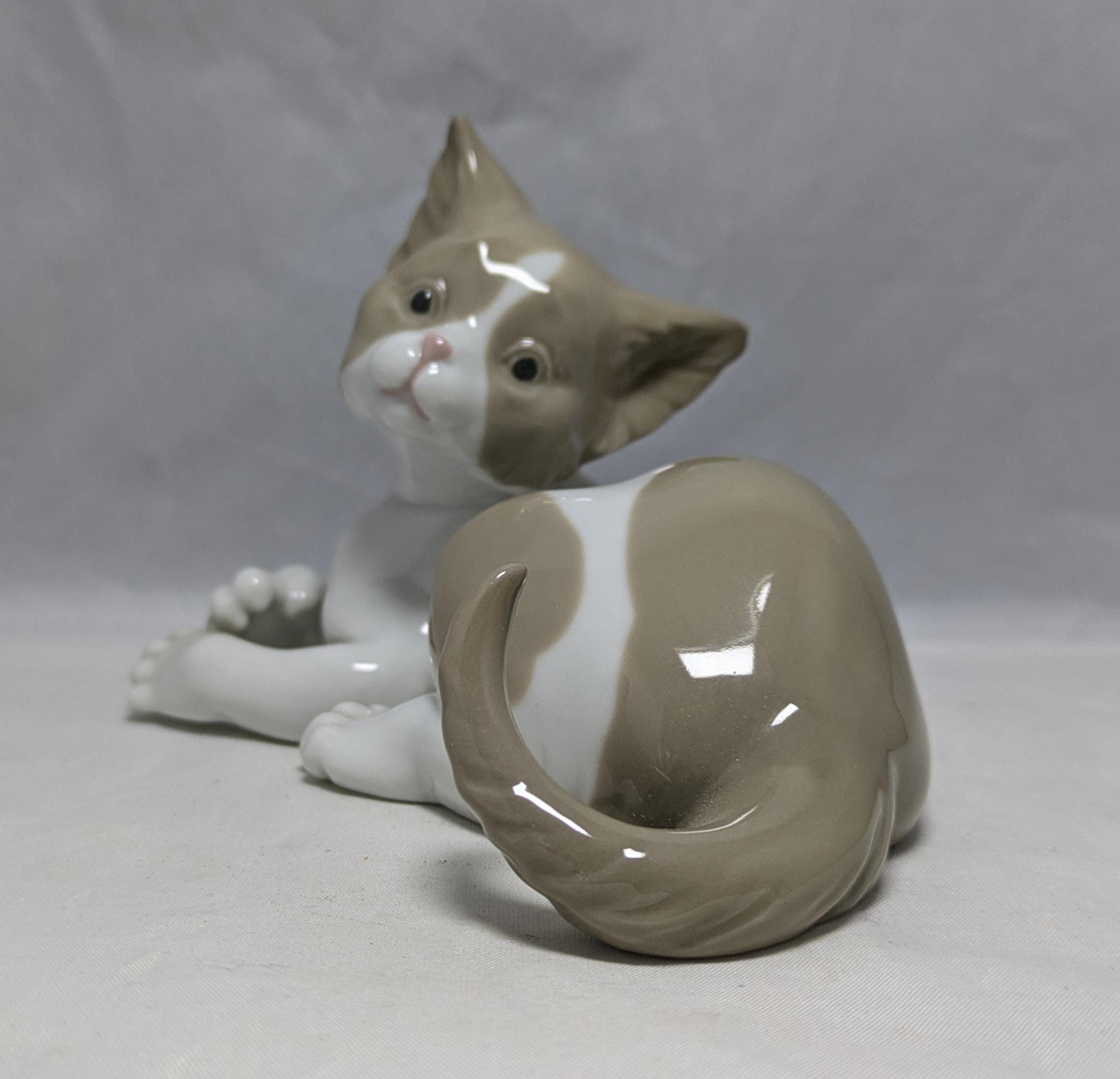 リヤドロ子猫の置物：コレクターズアイテムの磁器製猫 #5114 - Etsy 日本