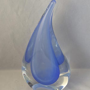 Vintage Collectable Unsigned Large Studio Glass Teardrop Paperweight