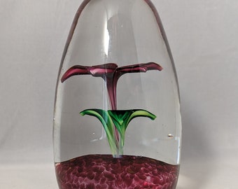 Vintage Sammler Strathearn Glas Ovoid Briefbeschwerer - rote Blume