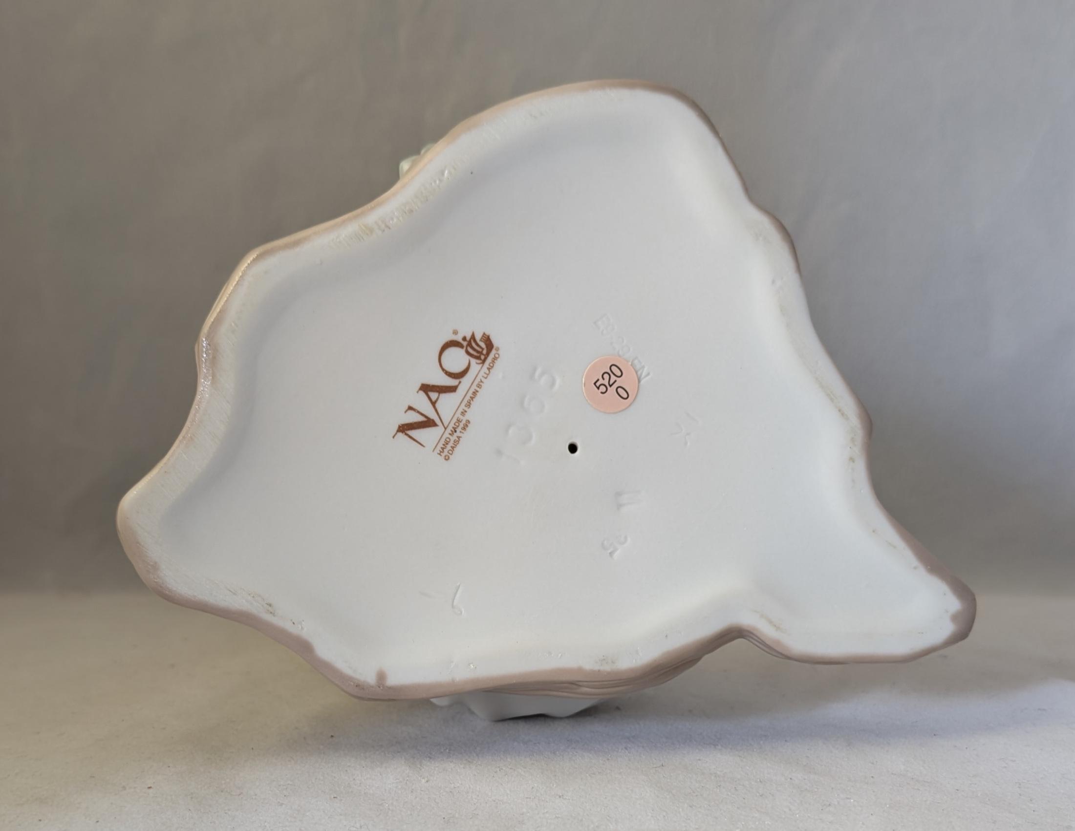 コレクターズアイテム リヤドロ ナオ フィギュア - 「Meadow Song