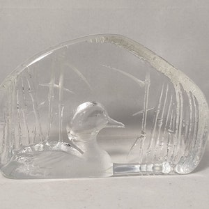 Vintage Collectable Mats Jonasson Intaglio Glass Duck Paperweight