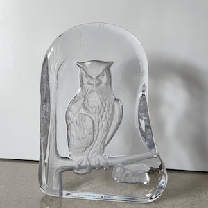 Vintage Collectable Unsigned Goebel(?) Lead Crystal Intaglio Horned Owl Paperweight