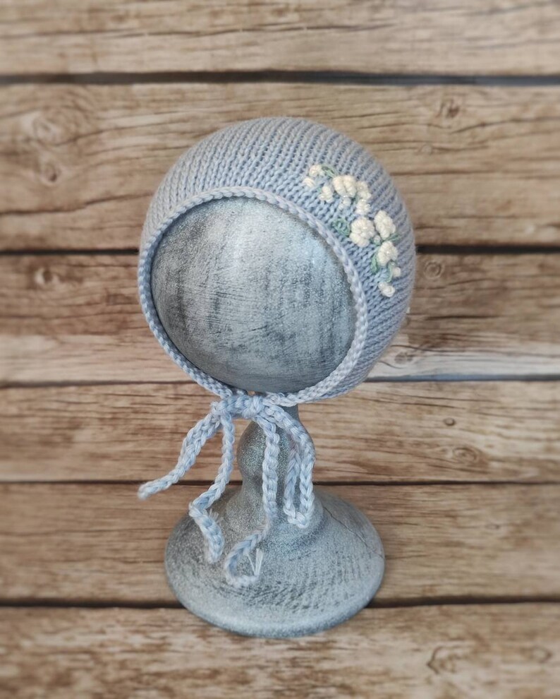 Ready to ship bonnet for newborn girl with embroidery merino yarn Bonnet for girl Girly newborn bonnet pastel color