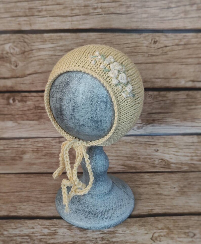 Ready to ship bonnet for newborn girl with embroidery merino yarn Bonnet for girl Girly newborn bonnet pastel color