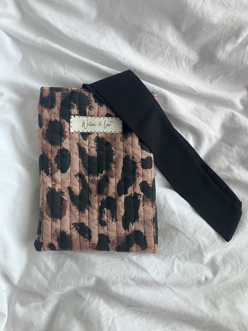 Kindle sleeve, e-reader cover, padded Kindle case, ribbon tie Kindle sleeve, handmade Kindle cover, elegant Kindle sleeve, fabric e-reader case, custom Kindle sleeve, gift for book lovers, travel Kindle pouch, gingham