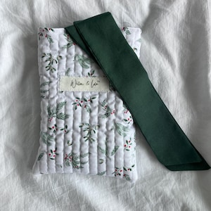 Kindle sleeve, e-reader cover, padded Kindle case, ribbon tie Kindle sleeve, handmade Kindle cover, elegant Kindle sleeve, fabric e-reader case, custom Kindle sleeve, gift for book lovers, travel Kindle pouch, gingham