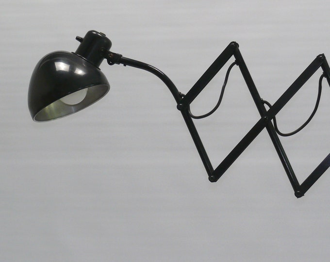 Hala scissor lamp, desk lamp: design classic from the Netherlands, designed by Busquet, 1930s, swivel desk lamp