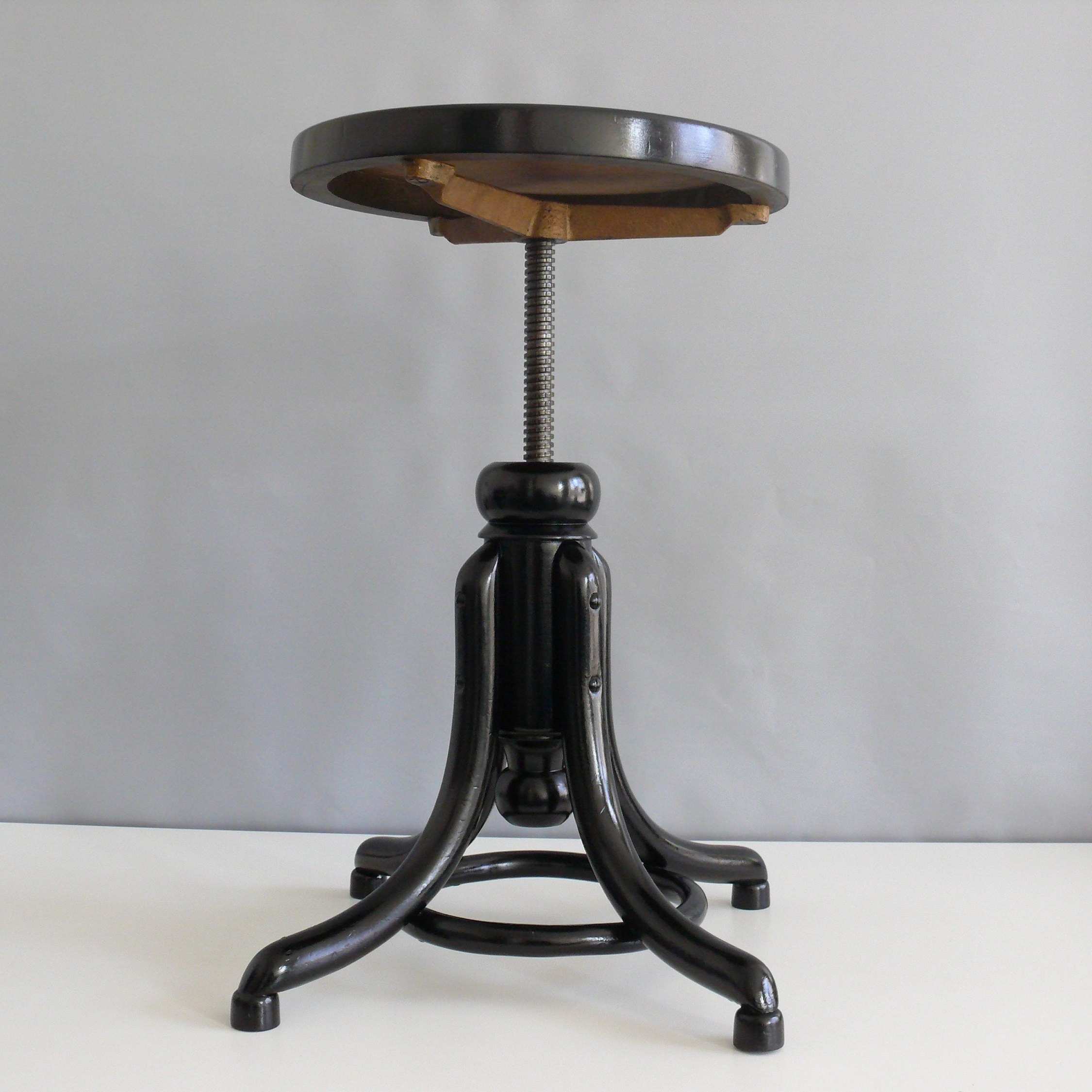 Gebr. Thonet, antique bentwood piano stool / swivel stool, beginning of