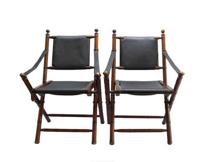 1 Paar klappbare Campaign-Stühle aus Teakholz im Bambusstil mit genähtem Ledersitz  und Messingdetails - 1960er Jahre