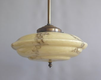 Large Art Deco rod pendant light, beige marbled, brass suspension - 1930s