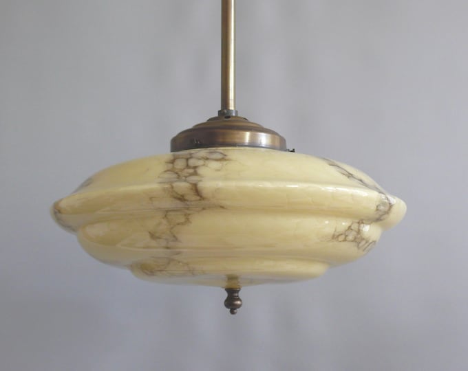 Large Art Deco rod pendant light, beige marbled, brass suspension - 1930s