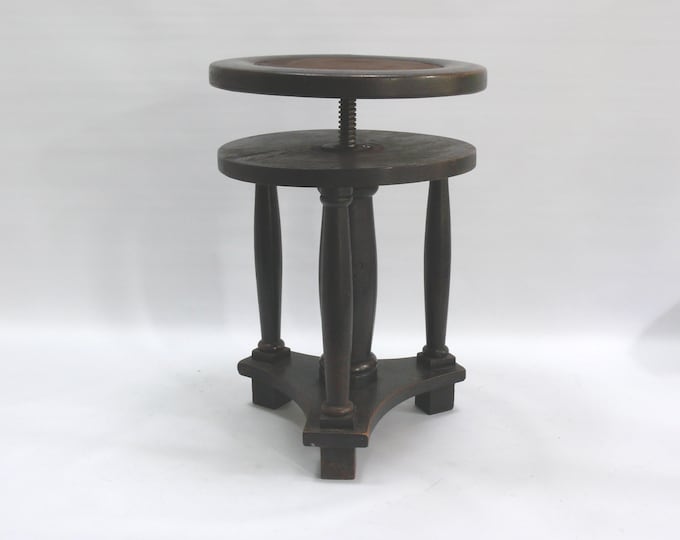 Massive piano stool - Germany, early 20th century