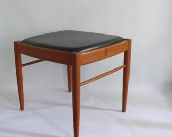 Ottoman - stool, teak - faux leather, H.W. Klein for Bramin, Denmark - 1960s