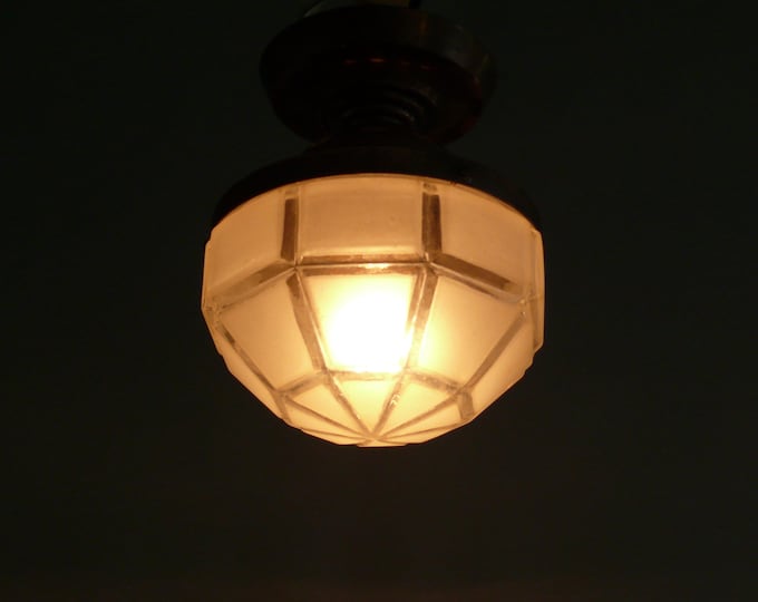 Art Nouveau ceiling lamp with frosted glass shade and copper suspension - ca. 1910