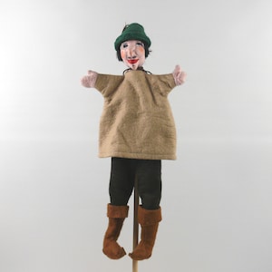 Original Dresden artist puppet / hand puppet with legs - Pied Piper, 1970s