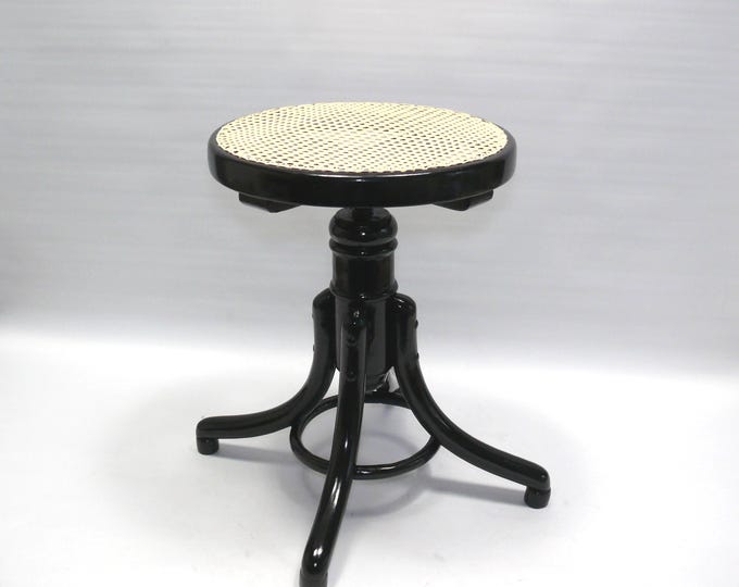 Piano stool with Viennese wickerwork, Gebr. Thonet - around 1900