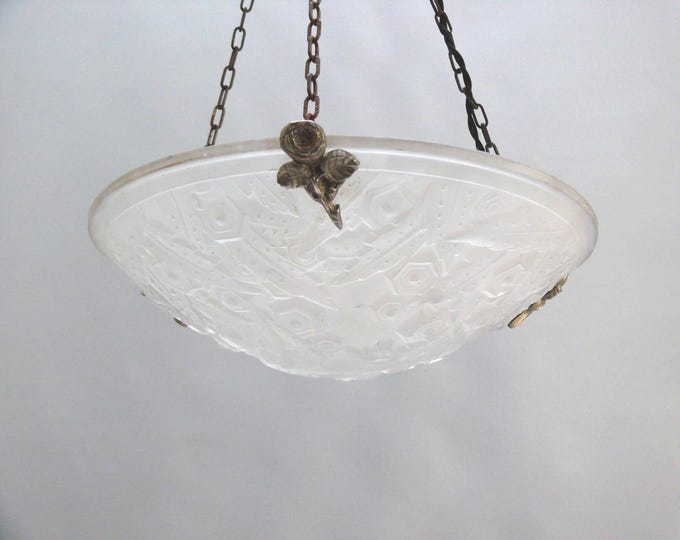 French Art Deco glass pendant lamp with chain suspension, Muller Frères Lunéville, 1920s - 1930s