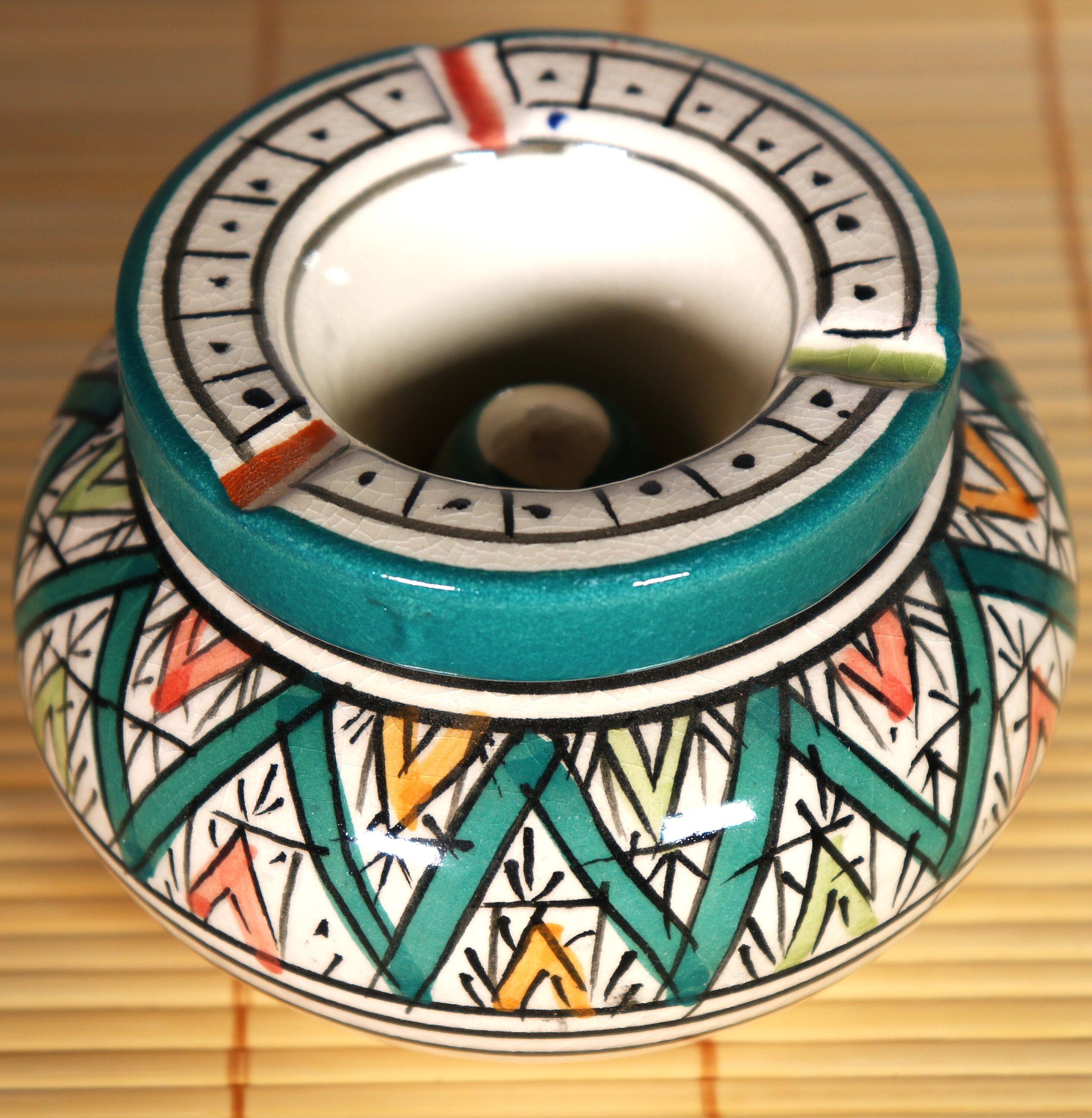Marokkanischer Sturmaschenbecher Aschenbecher Keramik Windascher Ascher  Orient Deko groß Color Grün : : Küche, Haushalt & Wohnen