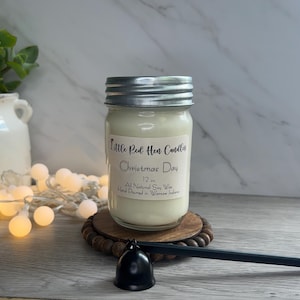 Christmas Candle / Hand-Poured / Scented Soy Wax Candle /Jar Candle / Christmas Scented / Holiday Candle / Candle Gift for Mom / Gift Candle