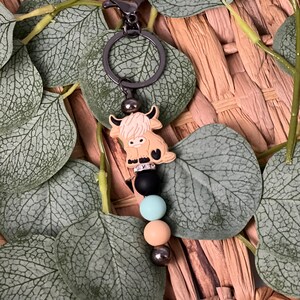 Highland Cow Keychain, Cow Keychain, Highland Cow Beaded Keychain