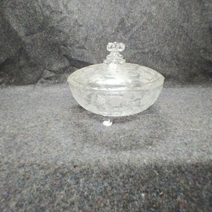 Fix-3-Footed Candy Dish with Lid in Prelude by New Martinsville