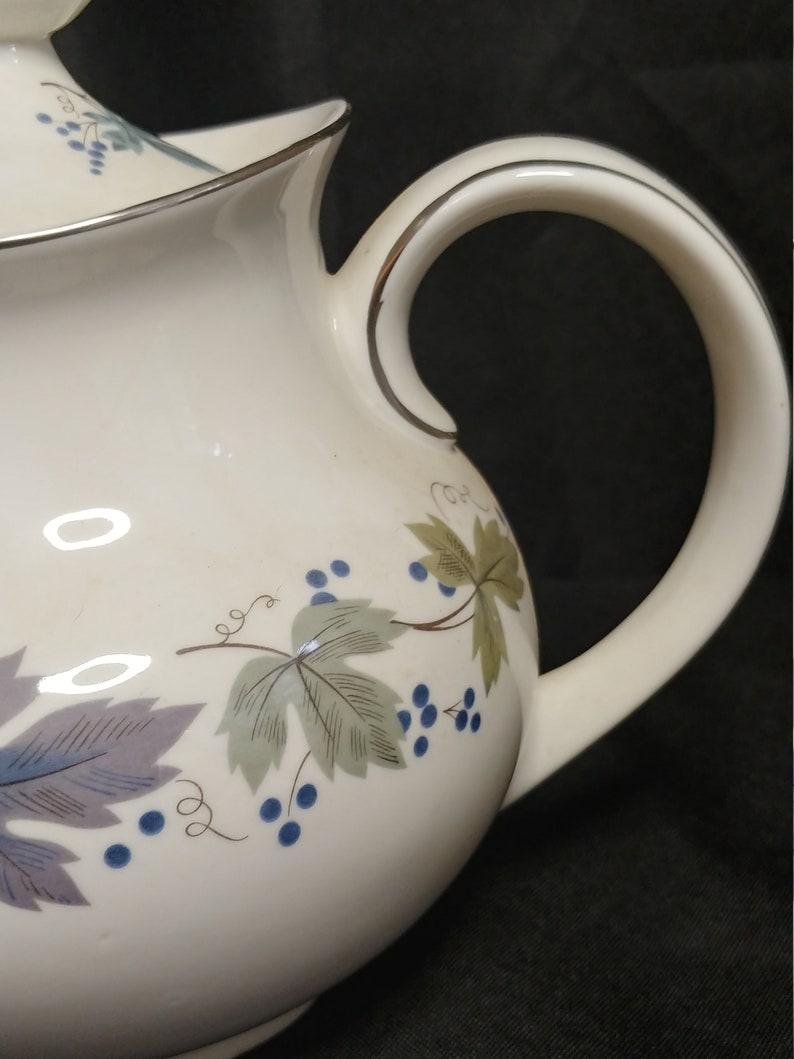 Teapot /& Lid in Burgundy by ROYAL DOULTON
