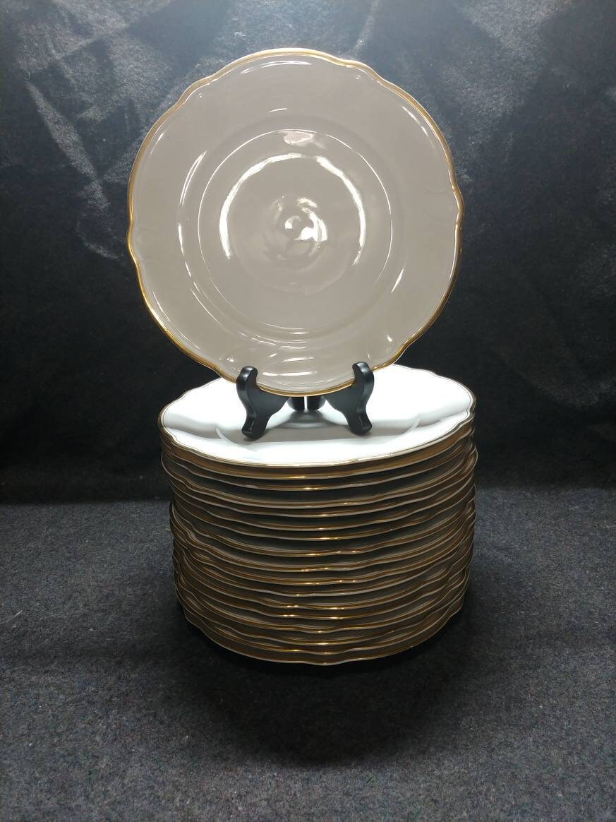Tauctionfix-dinner Plate in Gold Band by HUTSCHENREUTHER - Etsy