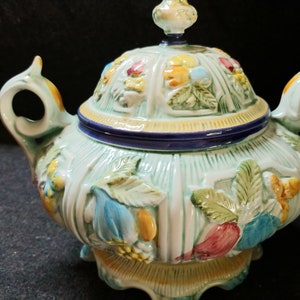 Capodimonte Tureen with Lid