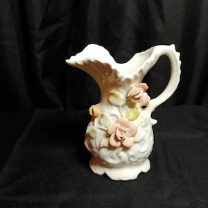 Ewer or Vase with handle in Porcelain Verithin by Lenwile-Ardalt Japan