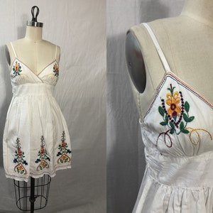 Wonderful Sizes M & L Vintage Dead Stock Reproduction Peasant Boho Tunic Blouse in Soft White Embroidered Batiste Cotton