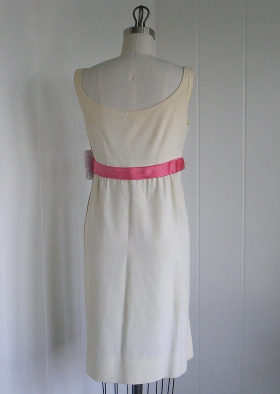 1960's Vintage Creamy Off White Cocktail Dress wi… - image 5