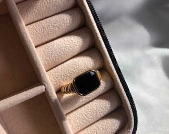 Vintage Black Stone Ring, 18K Gold Plated Statement Ring, Chunky Ribbed Band
