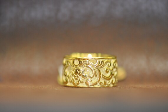 Yellow Gold Ring - image 1
