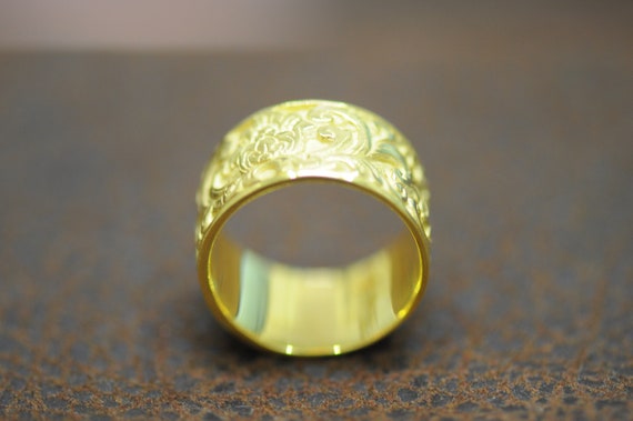 Yellow Gold Ring - image 3