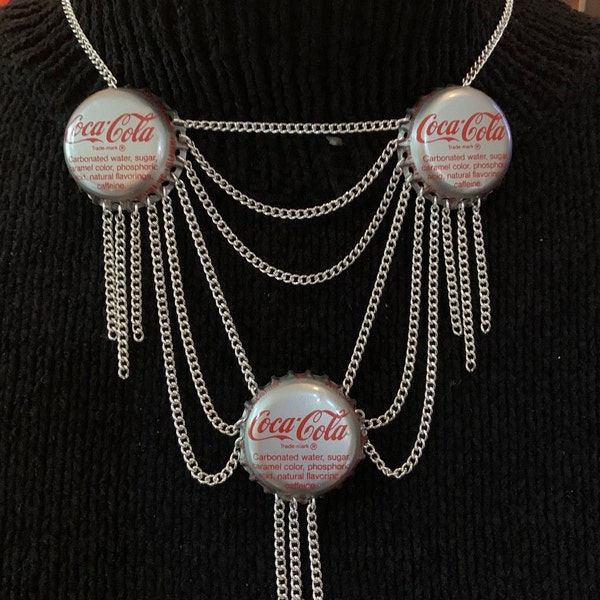 collier de bouchon de bouteille vintage, inspiré des confessions d’une reine du drame adolescente