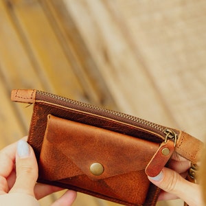 Cartera de cuero para mujer con bolsillo con cremallera, monedero, tarjetero, cartera fina tipo sobre, regalo para ella. imagen 8