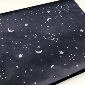 Carta velina regalo con stelle blu notte e costellazione cosmica, 5 fogli - Carta velina regalo con stelle celestiali e cielo blu scuro