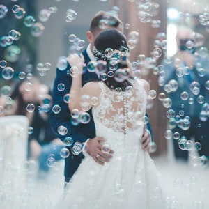 Seifenblasen Hochzeit 24er Set mit Name Datum personalisierte Sticker Etikett Aufkleber Wedding Bubbles Guest Gifts Gastgeschenk Hochzeit Bild 3