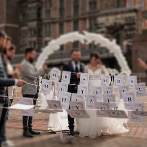 Girlande zum schneiden Hochzeit inkl. Schlaufe zum festhalten Wimpelkette Hochzeitsspiel Braut Bräutigam schneiden Mr&Mrs LIEBE GLÜCK SPASS Bild 1