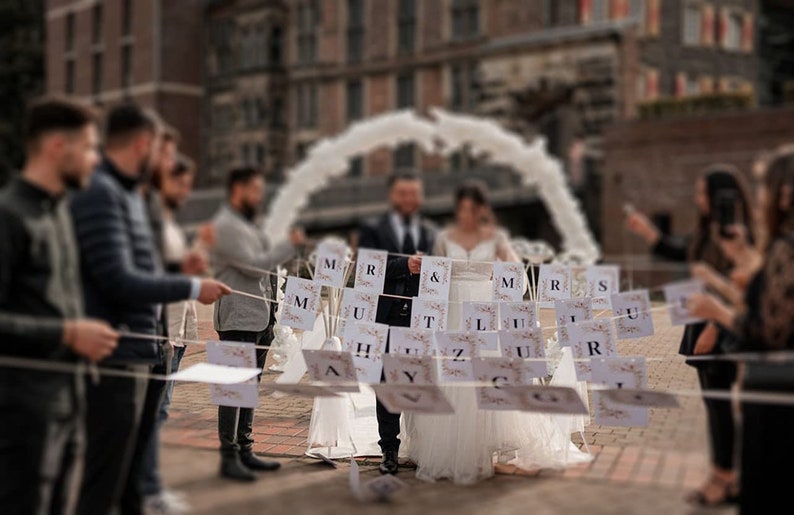 Girlande zum schneiden Hochzeit inkl. Schlaufe zum festhalten Wimpelkette Hochzeitsspiel Braut Bräutigam schneiden Mr&Mrs LIEBE GLÜCK SPASS Bild 1