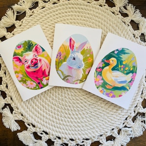 Juego de 3 tarjetas de notas de animales de granja de Pascua de primavera con sobres que presentan un cerdo, un pato y un conejito