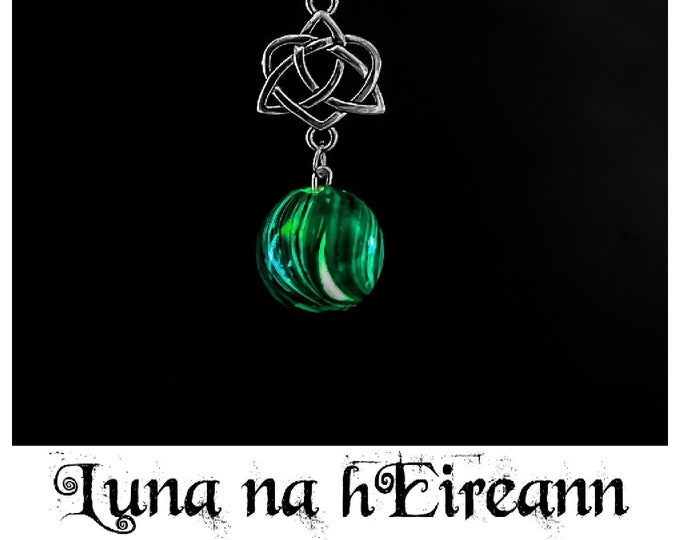 Luna na hEireann (Irish Moon).