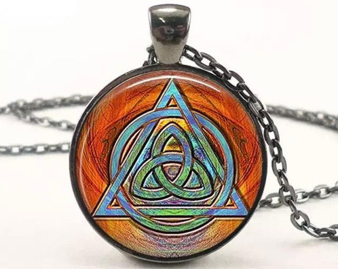 Unisex Amulet glass black chain pendant