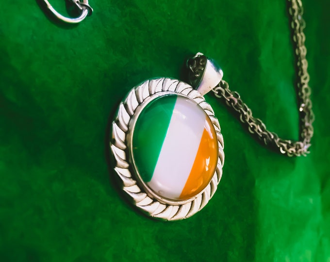 Ireland tri colour pendant